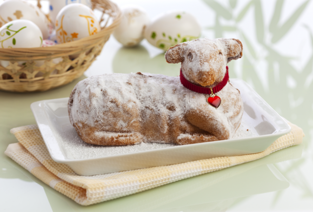 Many German families celebrate Easter with a lamb-shaped cake. – Photo by Shutterstock.com.
