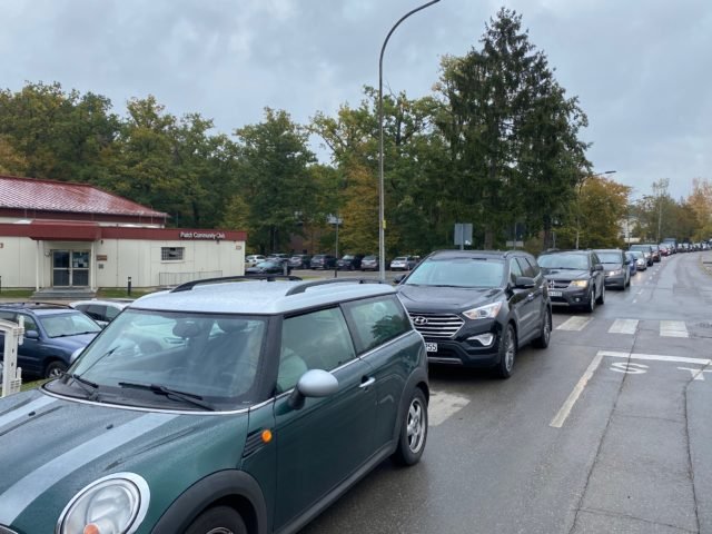 A line of cars